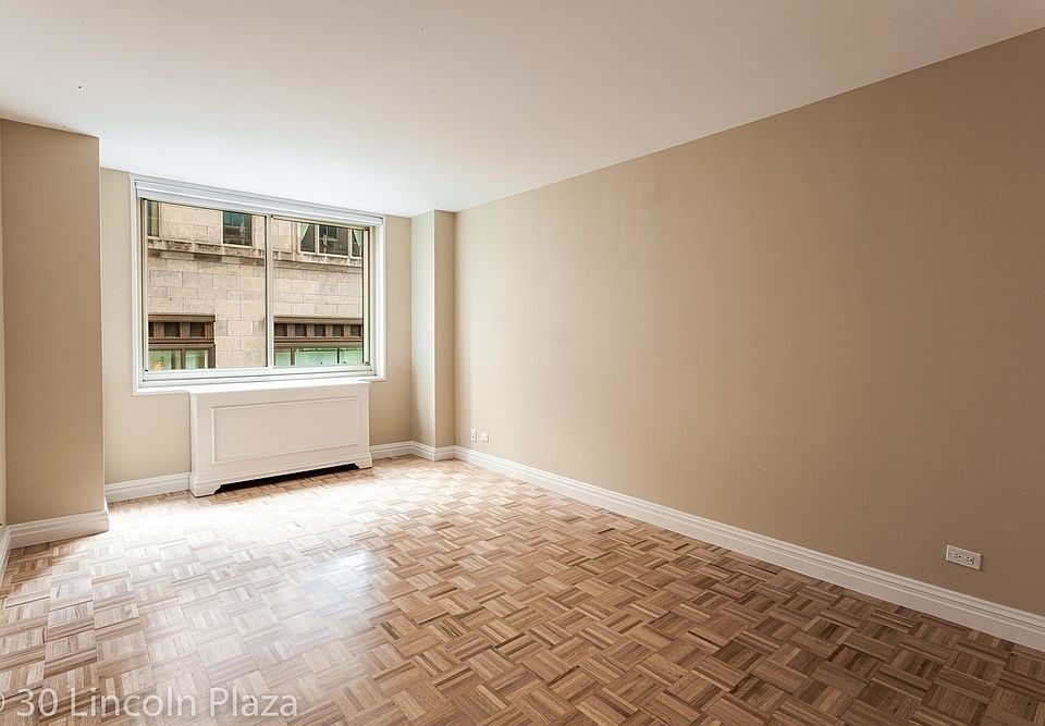 1st image of 30 W 63rd St APT 3E
