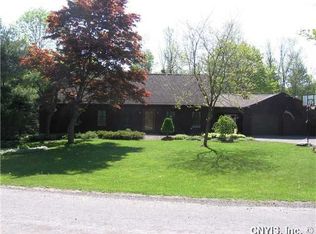 5466 Oxbow Rd, Cazenovia, NY 13035