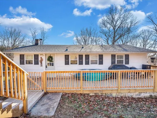 2402 Mount Pleasant Church Rd, Fincastle, VA 24090