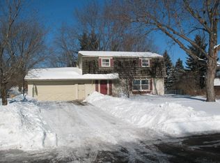 923 Brian Ct, Saint Cloud, MN 56303
