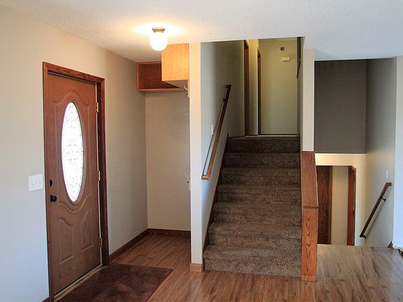 Entry & Stairs