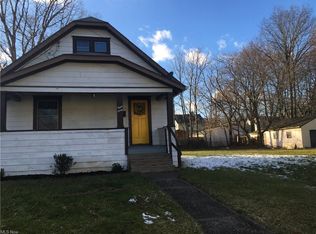 860 Iredell St, Akron, OH 44310