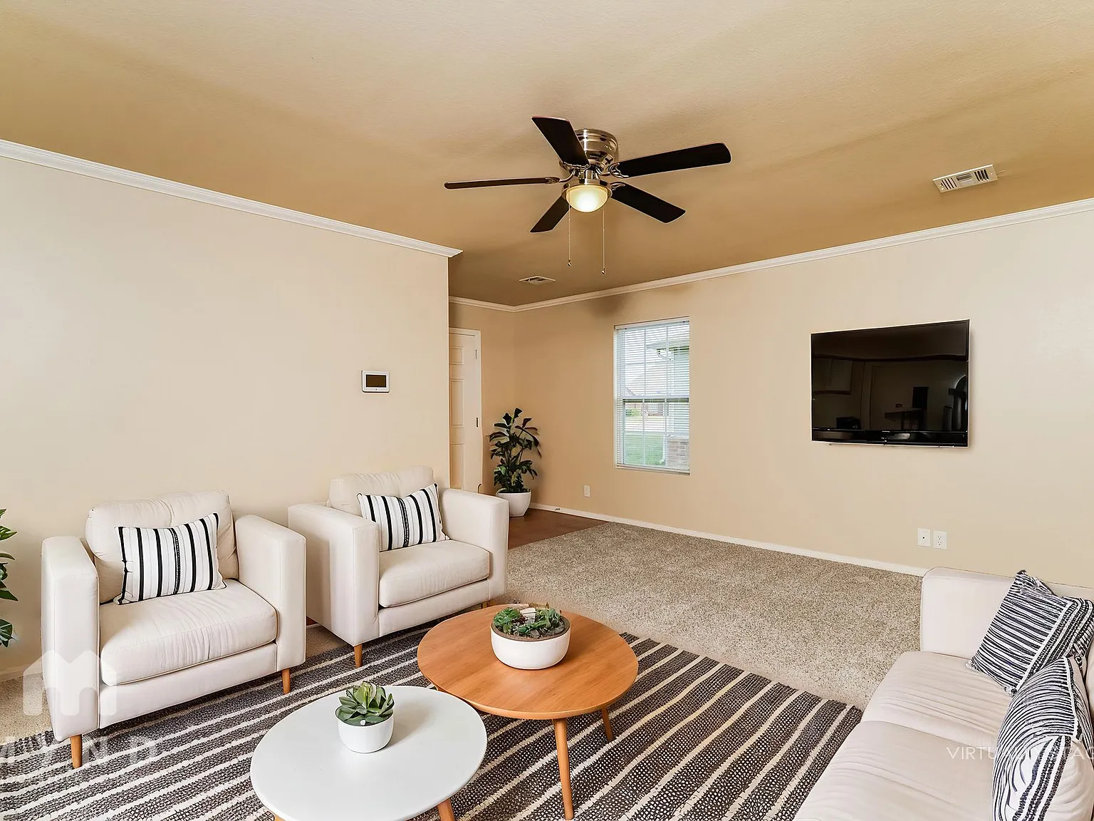 3 bed, 2.0 bath, 1171 sqft, $1,499 — Photo 2