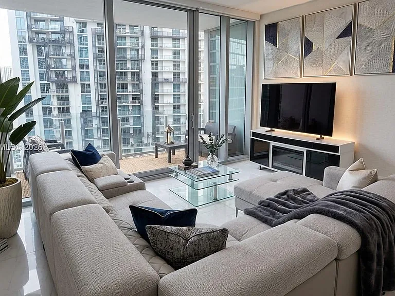 300 Biscayne Boulevard Way #3409W — Photo 3