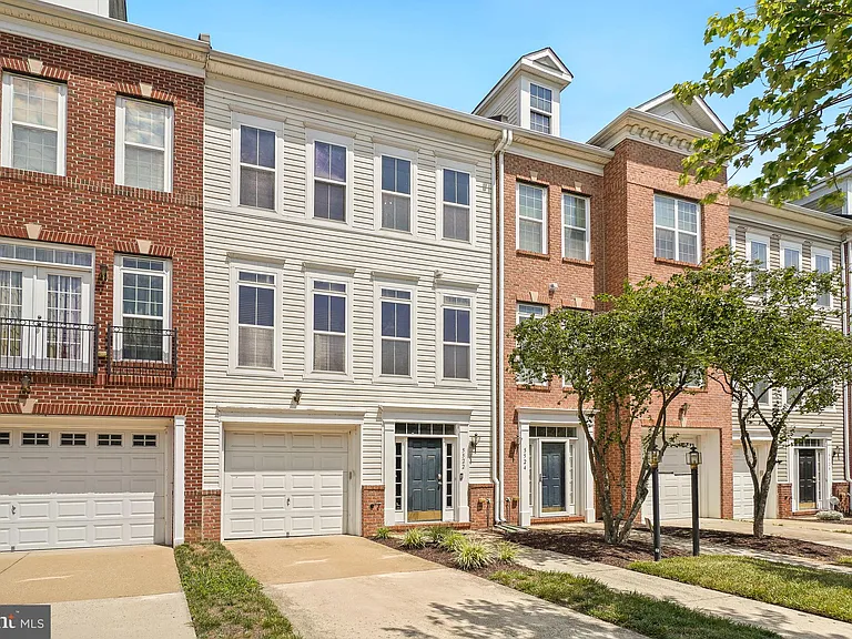 5522 Hartfield Ave — Photo 2