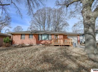 411 Skyway Rd, Lincoln, NE 68505