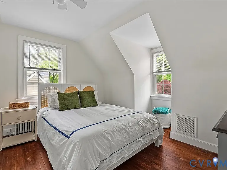 7503 Glebe Rd — Photo 10