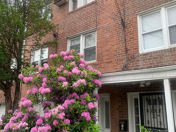 4th image of 8008 165th St APT 2