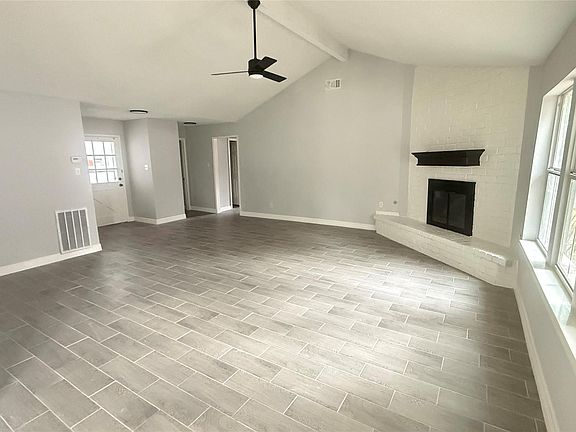 4th image of 4202 Junker St