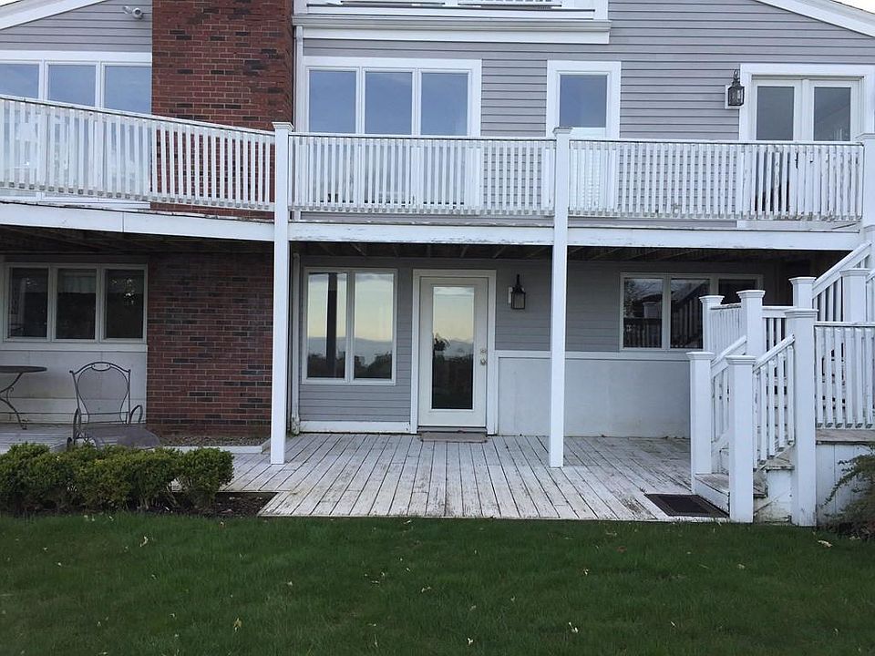 2nd image of 4 Holly Hill Cir