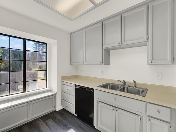 2nd image of 7548 Deltawind Drive