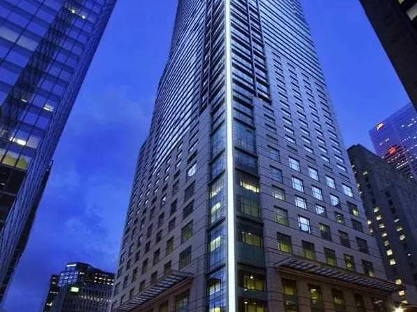 311 Bay St #3901, Toronto, ON M5H 4G5