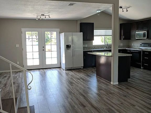 5th image of 2714 York Rd