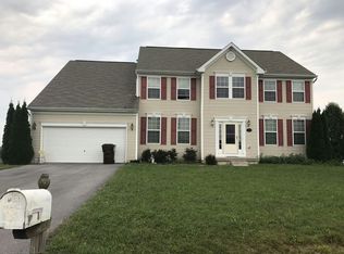 83 Bridle Hill Ct, Chambersburg, PA
