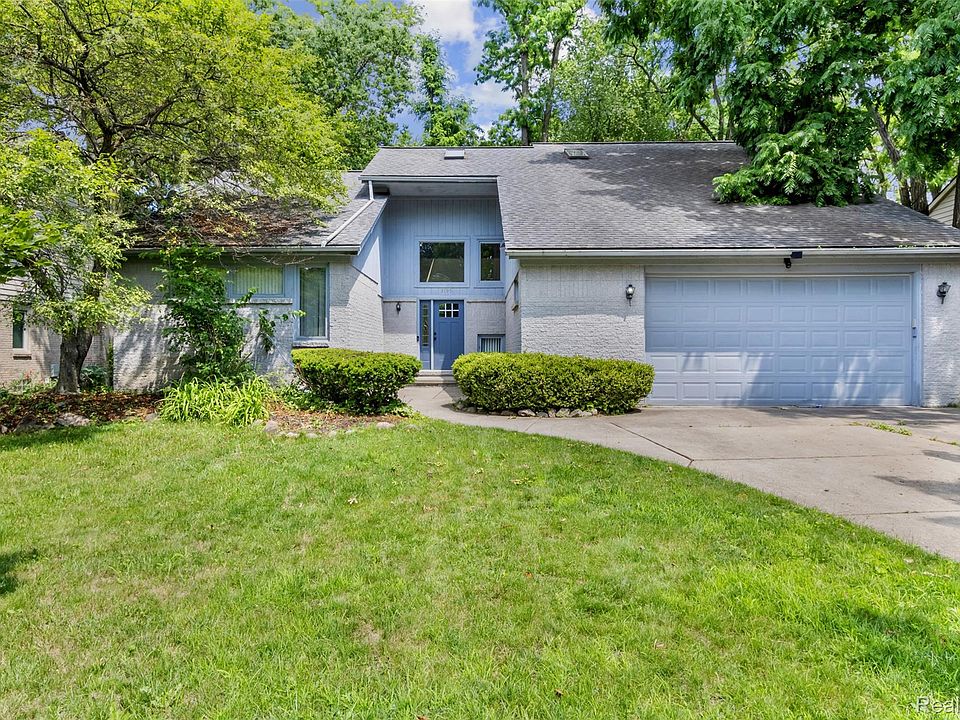 1st image of 3195 Green Oaks Dr