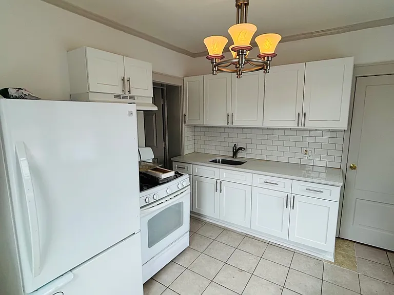 17 Clement St — Photo 2