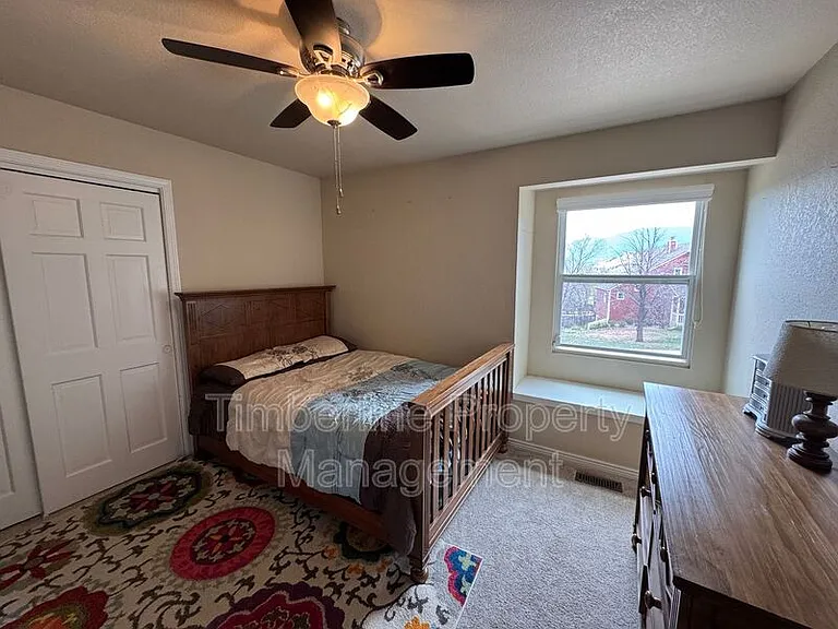 5265 Champagne Dr — Photo 17