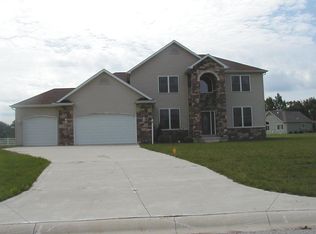28464 Golden Pond Trl, Elkhart, IN 46514