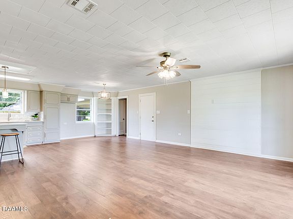 3rd image of 108 Belmont Rd