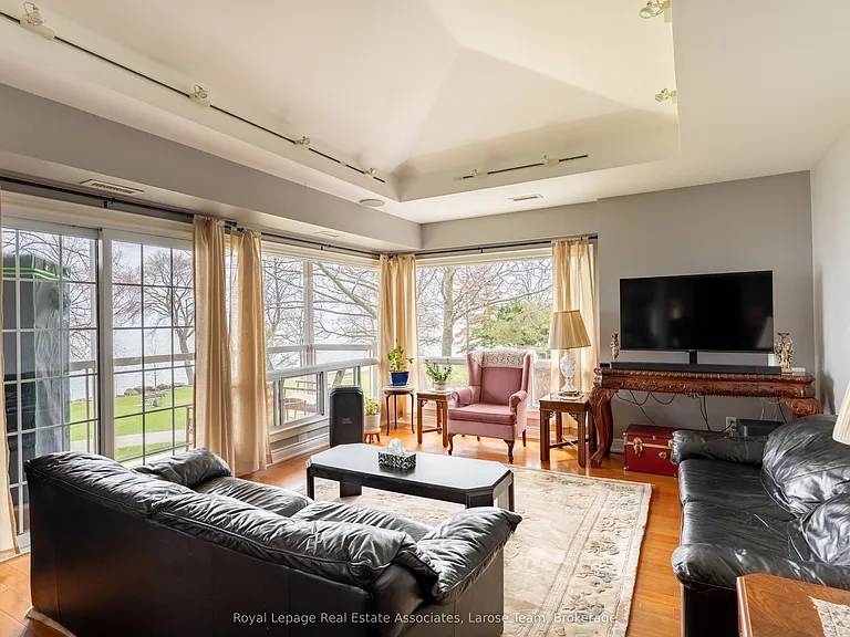 75 Maple Ave S #3 — Photo 3