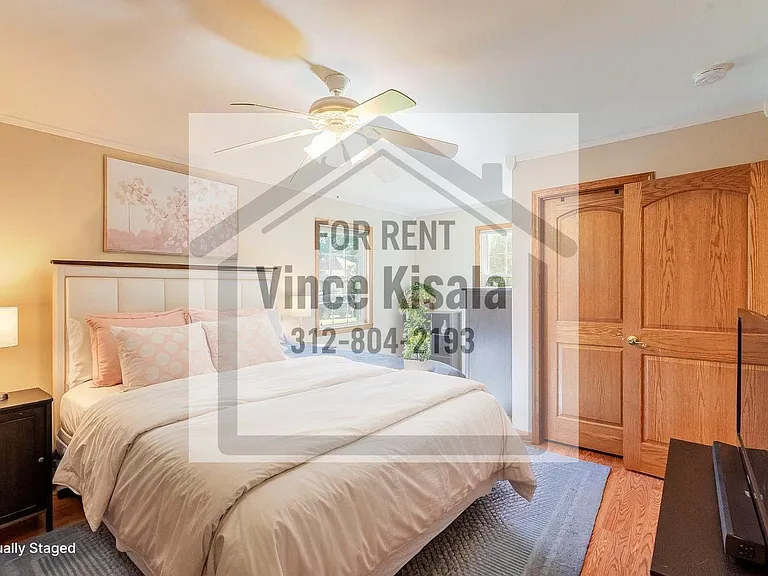 2136 Texas St — Photo 4