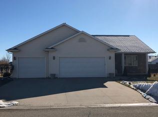 1706 Buckhorn Ln, Neenah, WI 54956