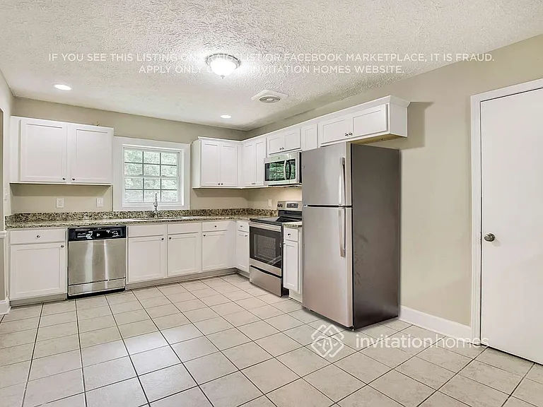 2976 Flowers Dr — Photo 10