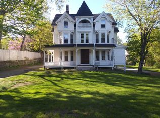 21 Pleasant St APT 3, Upton, MA 01568