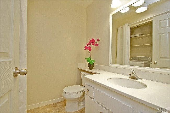 Powder room/ laundry room