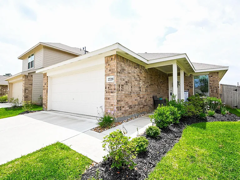 2728 Cadiz Bay Dr — Photo 2
