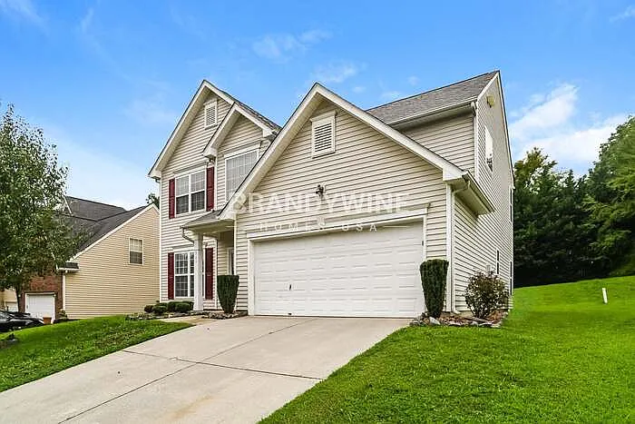 4 bed, 2.5 bath, 2196 sqft, $2,525 — Photo 3