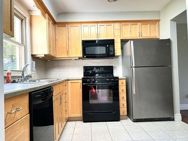 4261 Samoset Rd — Photo 4