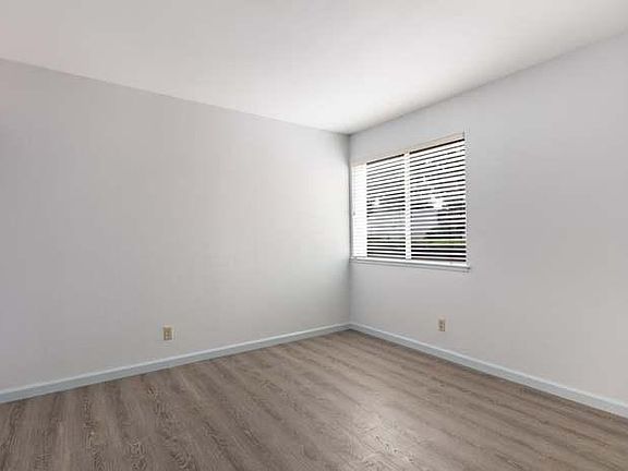 5th image of 5248 Borneo Cir #1