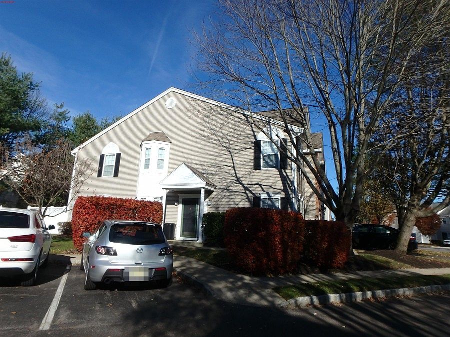 11 Berkshire Ct, Manalapan, NJ 07726 Zillow