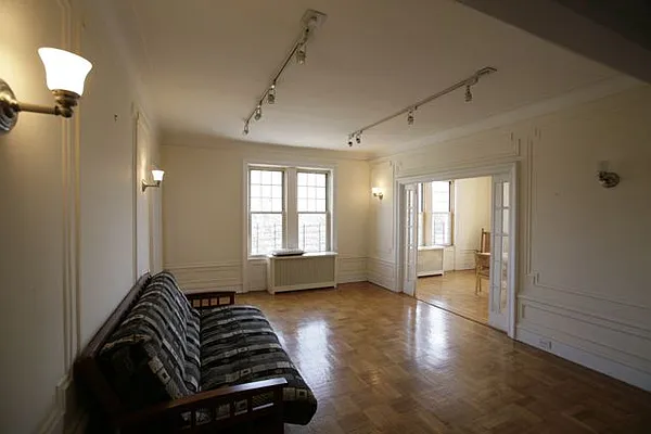 Sold by Garfield Realty  | media 18