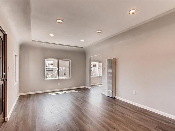 4th image of 4218 Estrella Ave