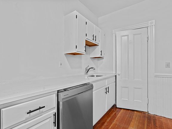 4th image of 401 E 7th St Floor 2