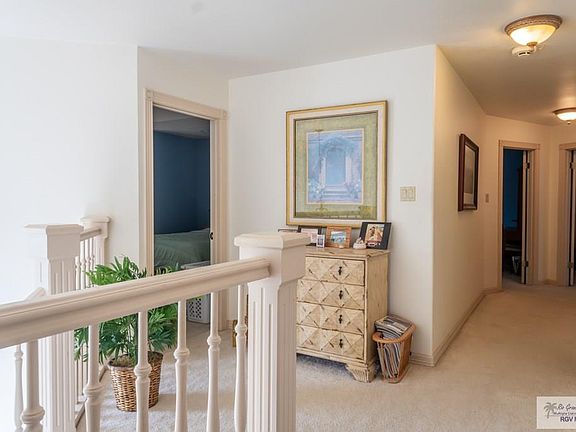 3rd image of 2709 Pine Valley Dr