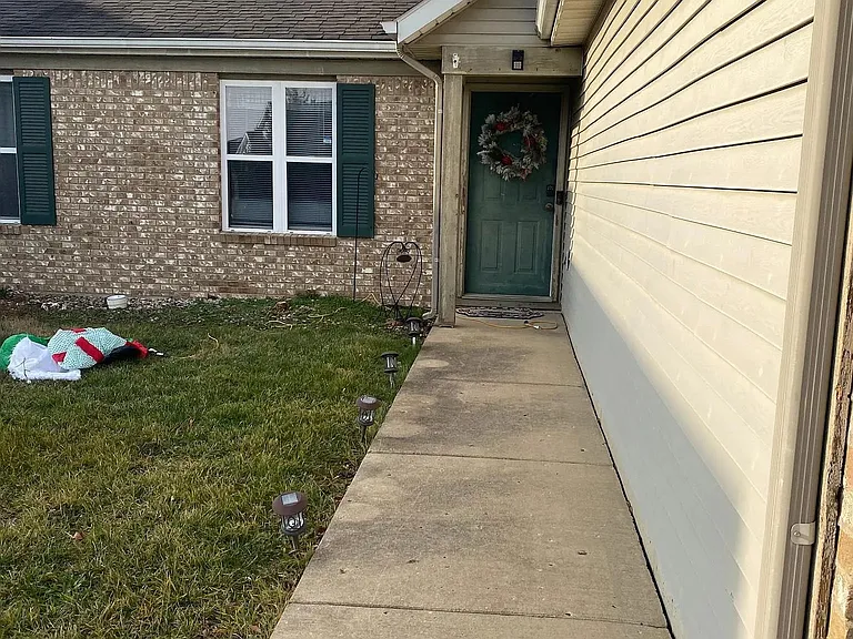 2026 Bridgewater Cir — Photo 1