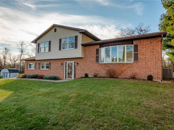4020 Danberry Dr, Easton, PA 18045