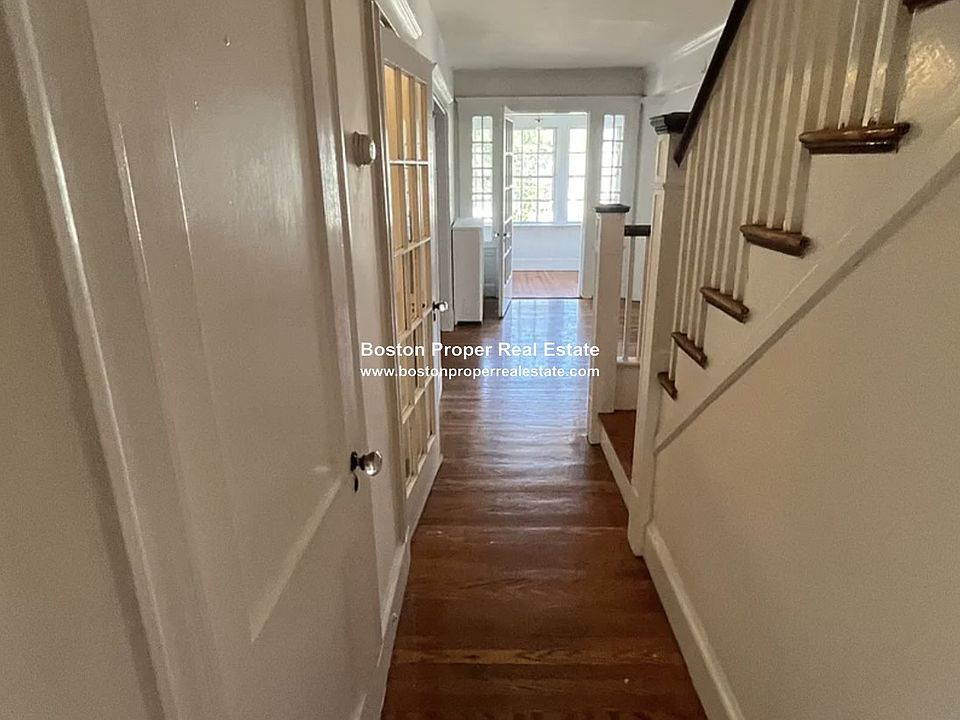 1st image of 14 Hammondswood Rd Unit 14