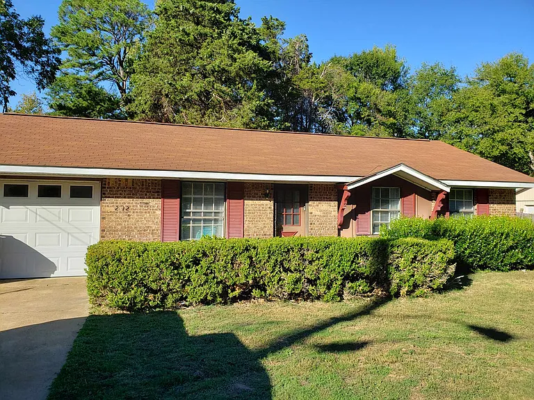 2312 Smuts Dr — Photo 41
