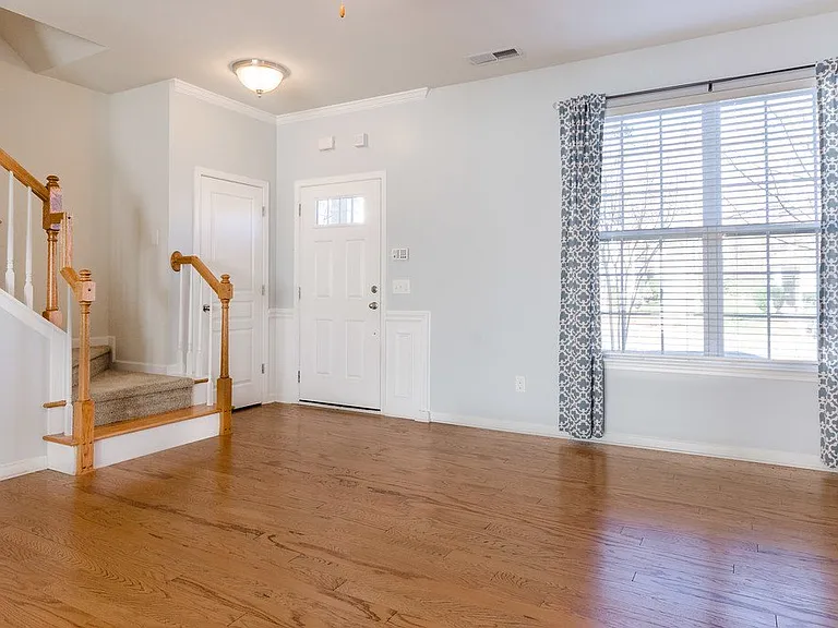 412 River Park Rd — Photo 8
