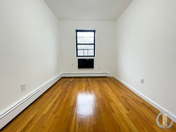 5th image of 966 Gates Ave #3