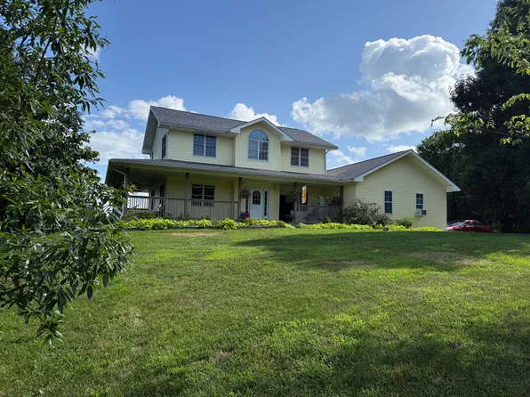 24174 Knapsack Dr, Marshall, MO 65340