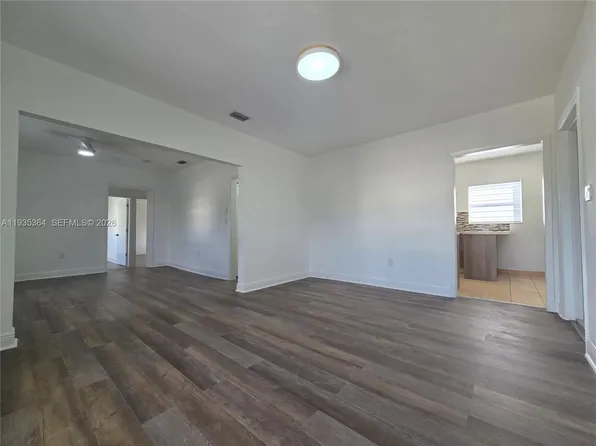 6240 SW 21st St #6242, Miami, FL 33155