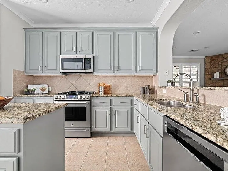 10820 Sky Rock Dr — Photo 2