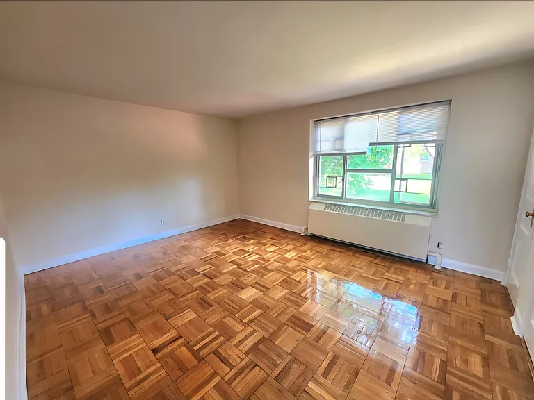 197-50 Peck Ave #G — Photo 10