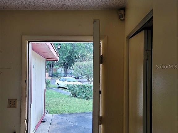 4th image of 1422 Fairbanks St