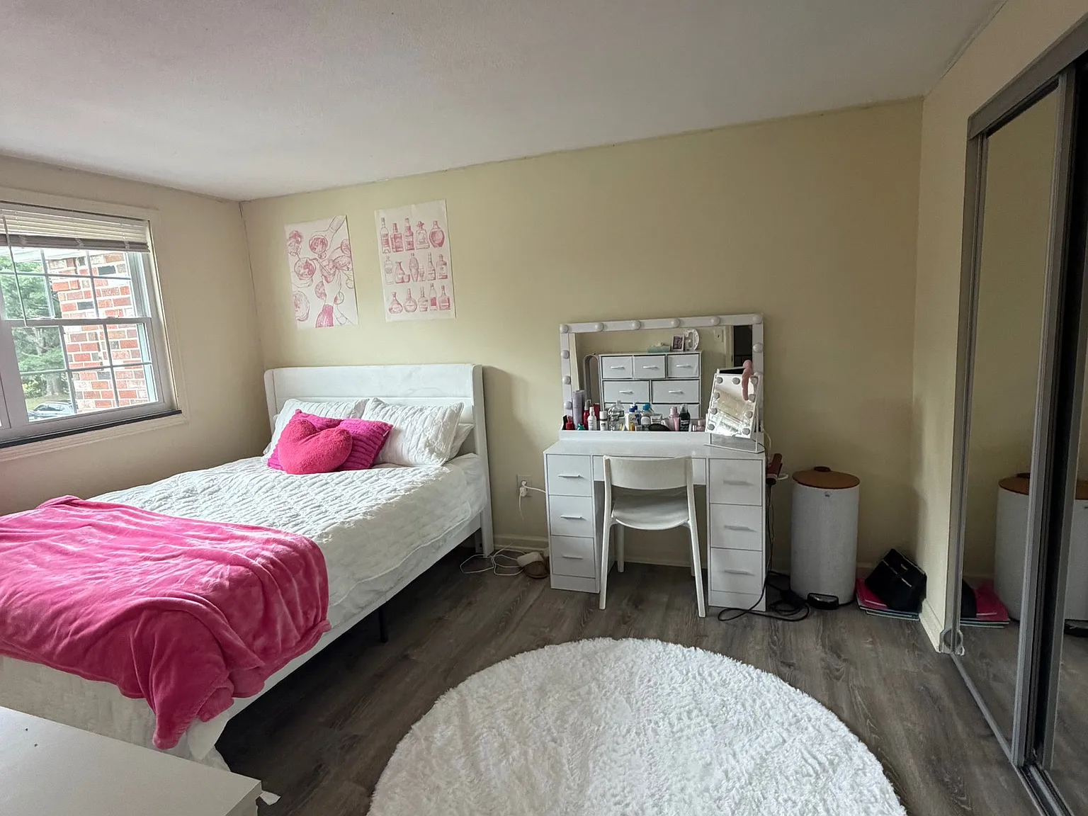 2 bed, 1.5 bath, $2,700 — Photo 1
